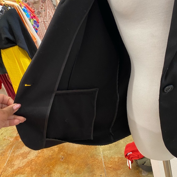 LC Lauren Conrad Single Button Blazer - Picture 2 of 8